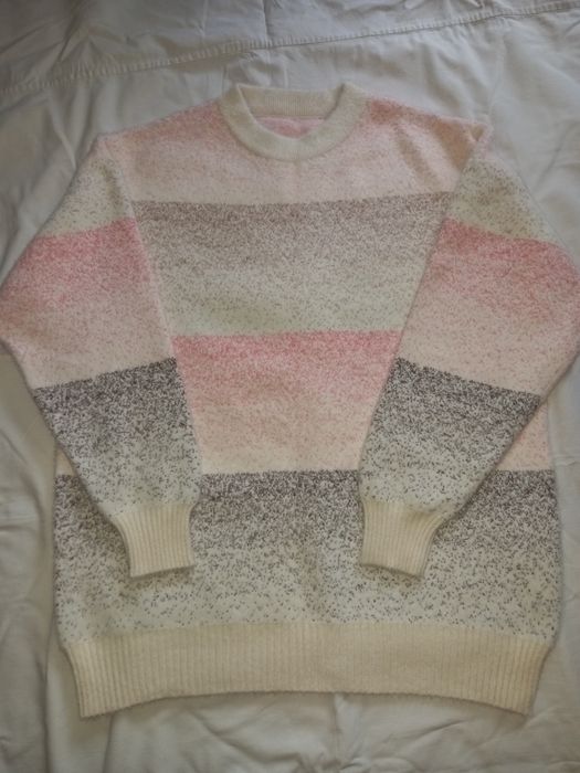 Продам свитер очень теплый не колючий