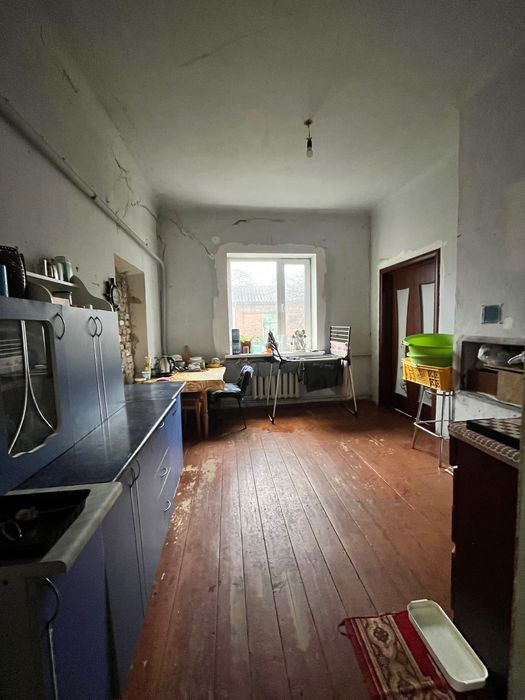 Будинок по вул. Ломоносова