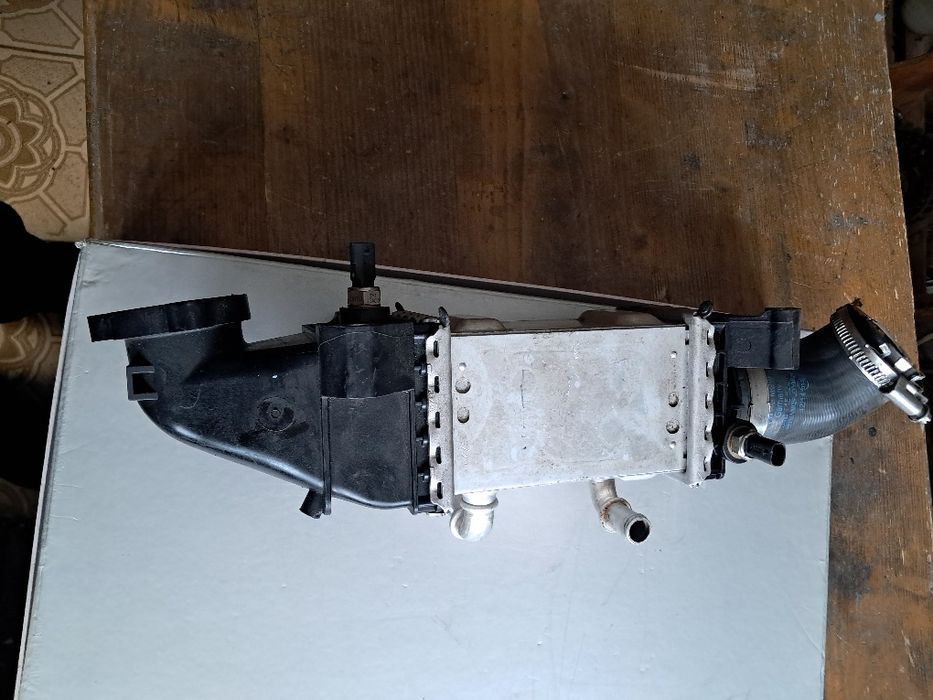 Радіатор інтеркулера VW Polo 1.4tdi 2009-2016 04B145749K