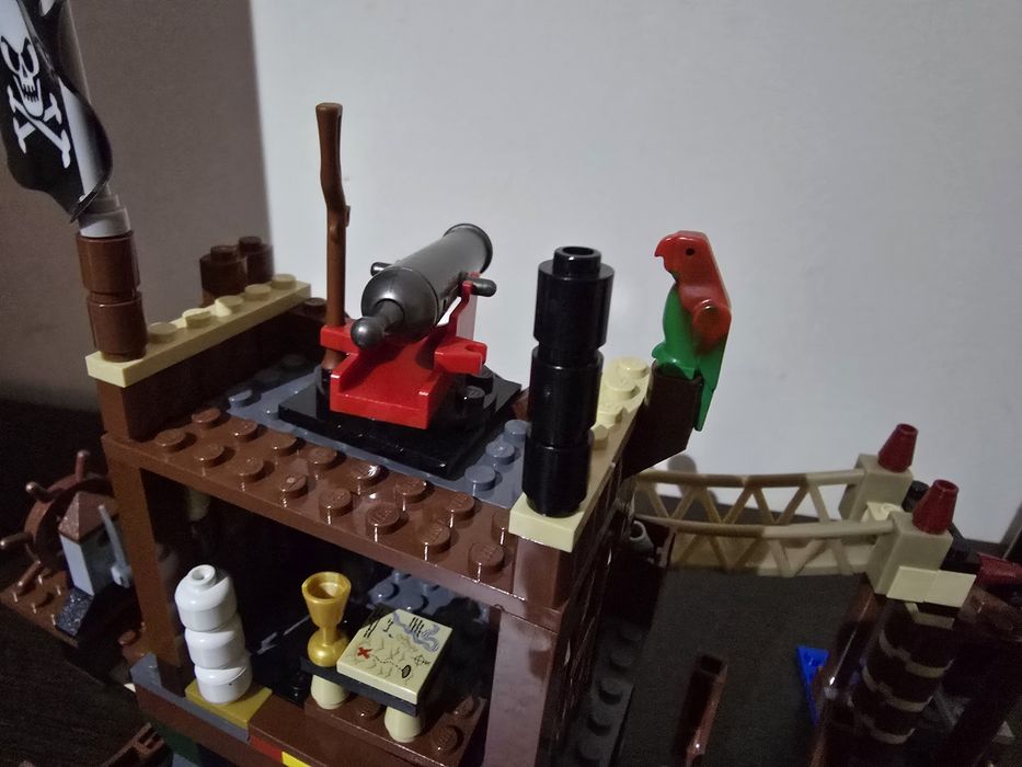 LEGO 6253,Esconderijo no Barco Naufragado Piratas