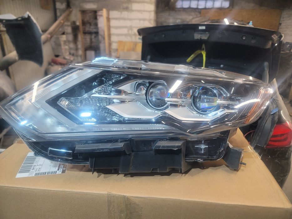 Full Led фари Nissan Rogue T32