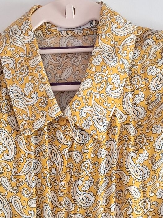 Vetido comprido com botões