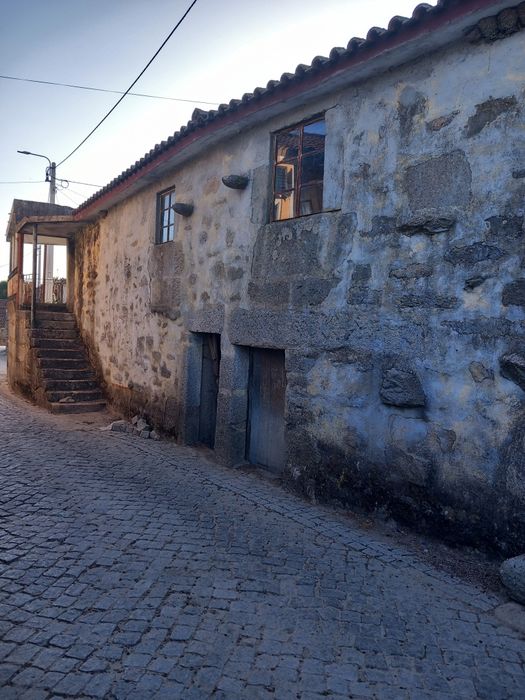 Casa antiga para recuperar