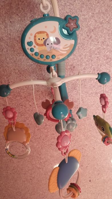 Музичний дитячій мобіль карусель