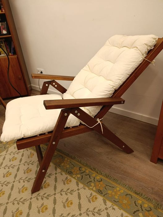 Duas Cadeiras madeira