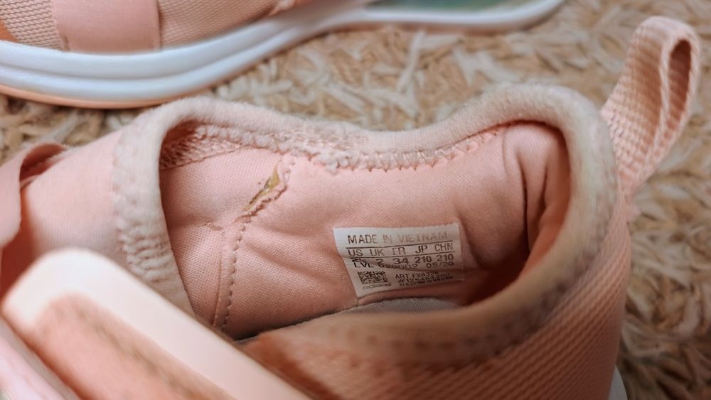 Кросівки Adidas для дівчинки 34 р.
