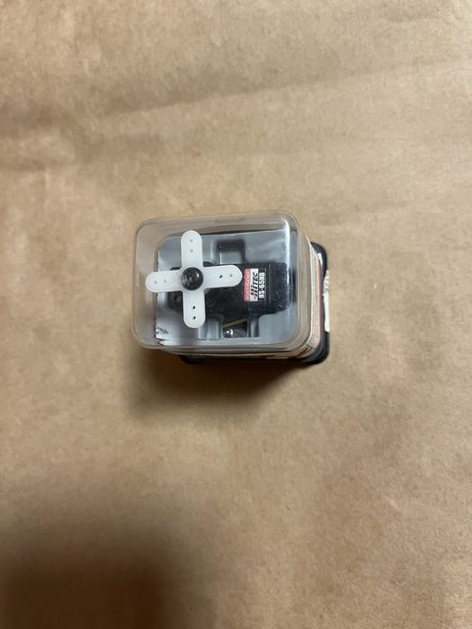 Новий сервопривід HS-65MG