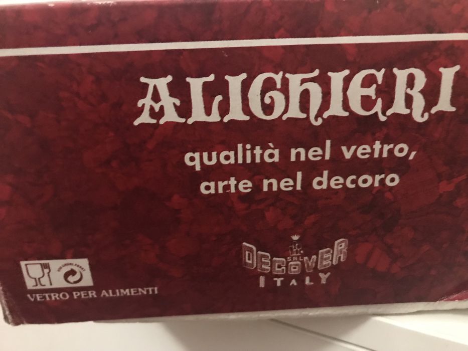 Conjunto de copos e jarro