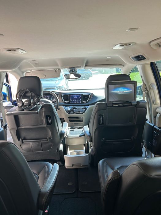 Chrysler Pacifica 3.6 Pacyfica benzyna 7 osób Monitory