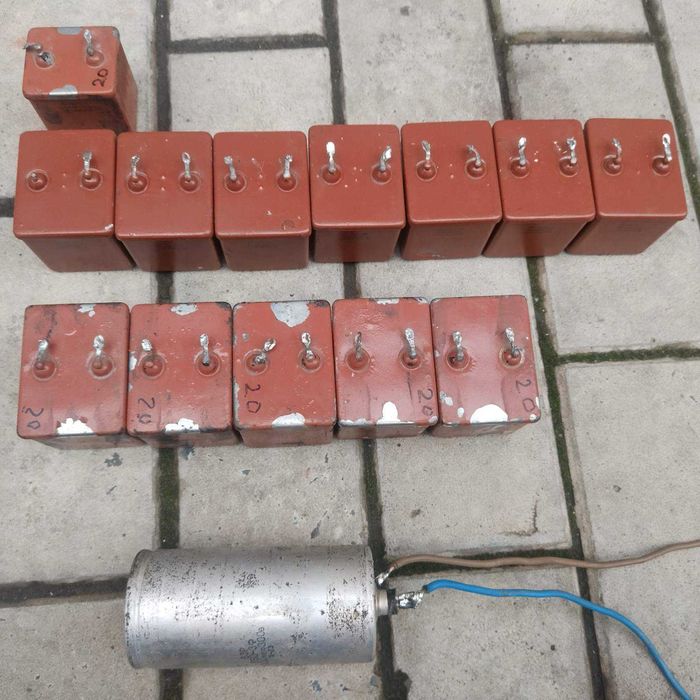 конденсаторы  МБГО - 1  , К50 - 3Ф