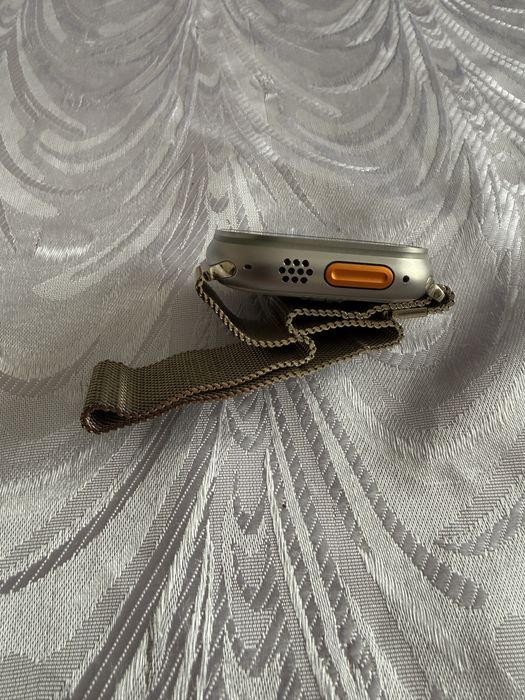 Apple Watch Ultra Series 1 Titanium + Apple Bransoleta mediolańska 45 mm złota