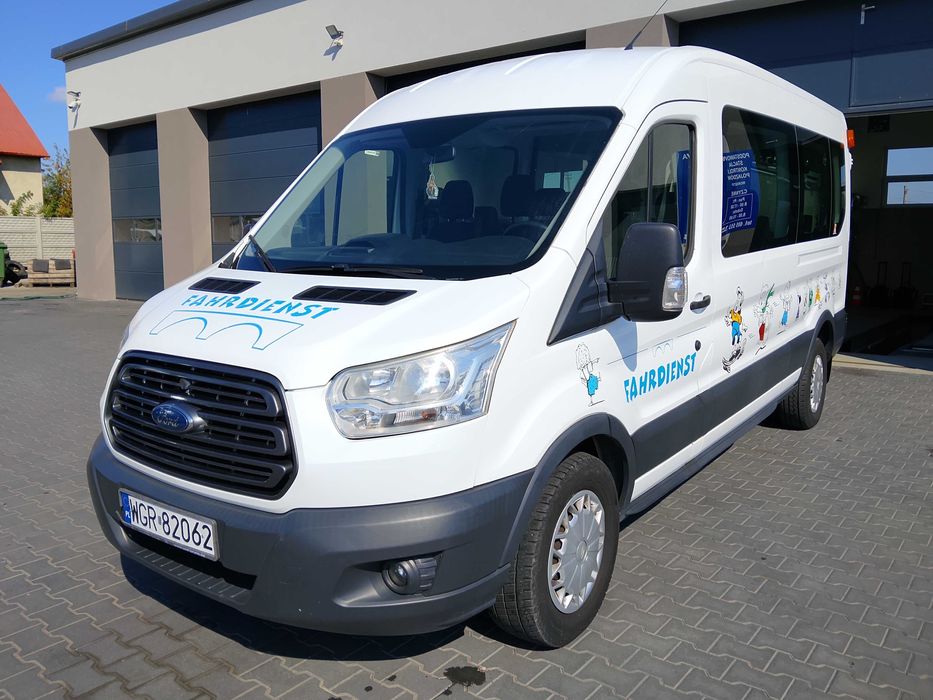 Auto-laweta wypożyczalnia busów i aut ciężarowych