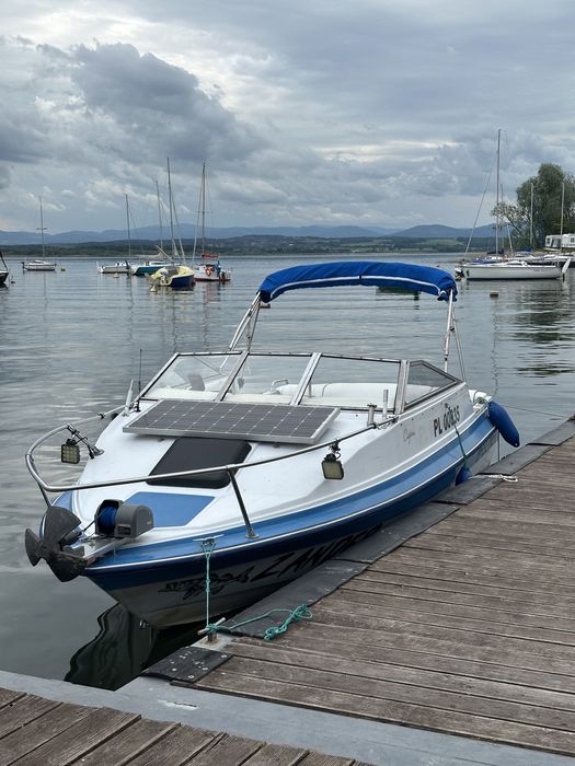 Łódź motorowa Bayliner Capri