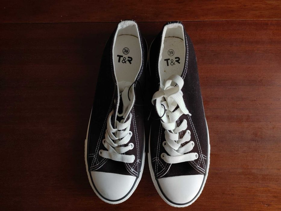 Sapatilhas Tom&Rose - estilo Allstar, tamanho 39 NOVAS!