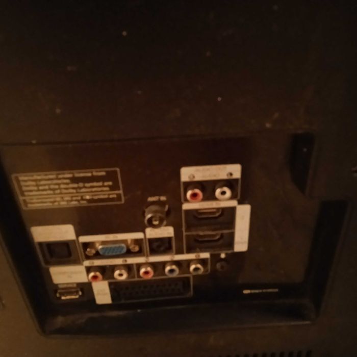 telewizor LCD samsung 26 cali z nogą i pilotem sprawny