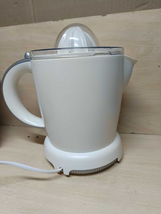 Соковичавниця, (Соковижималка) для цитрусових