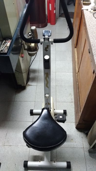 Bicicleta Estática de ginástica Modelo Forma 4.3