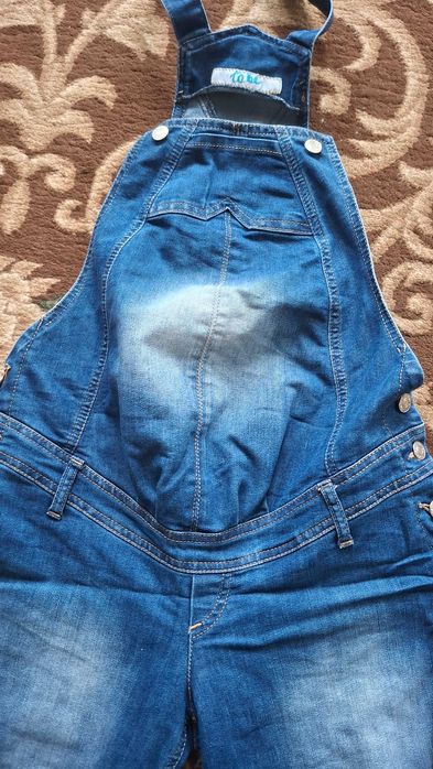 Продам джинсовий комбінезон для вагітних