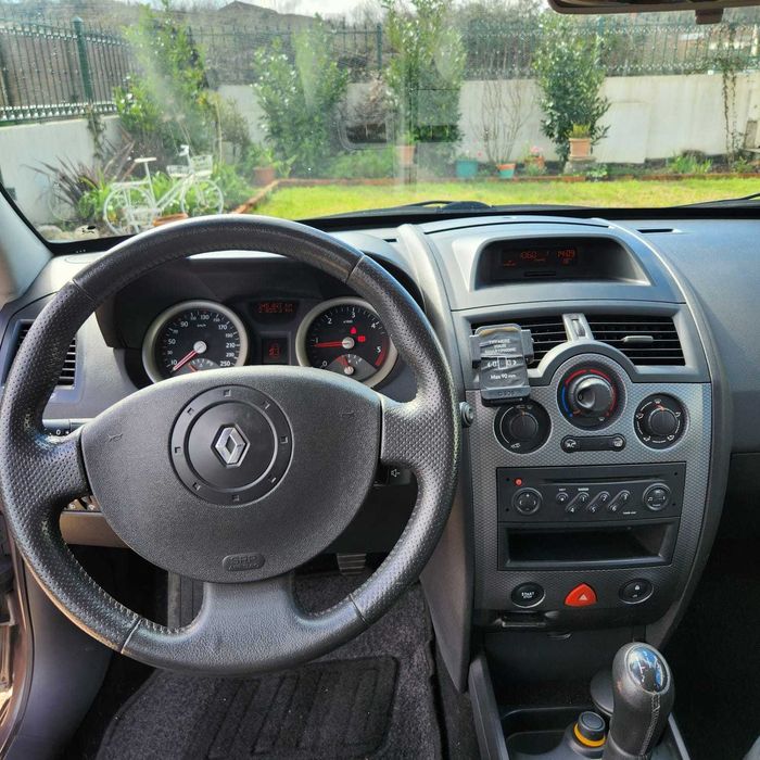 2004 Renault Mégane 1.5 DCI – Diesel – Manual – 5 Portas
