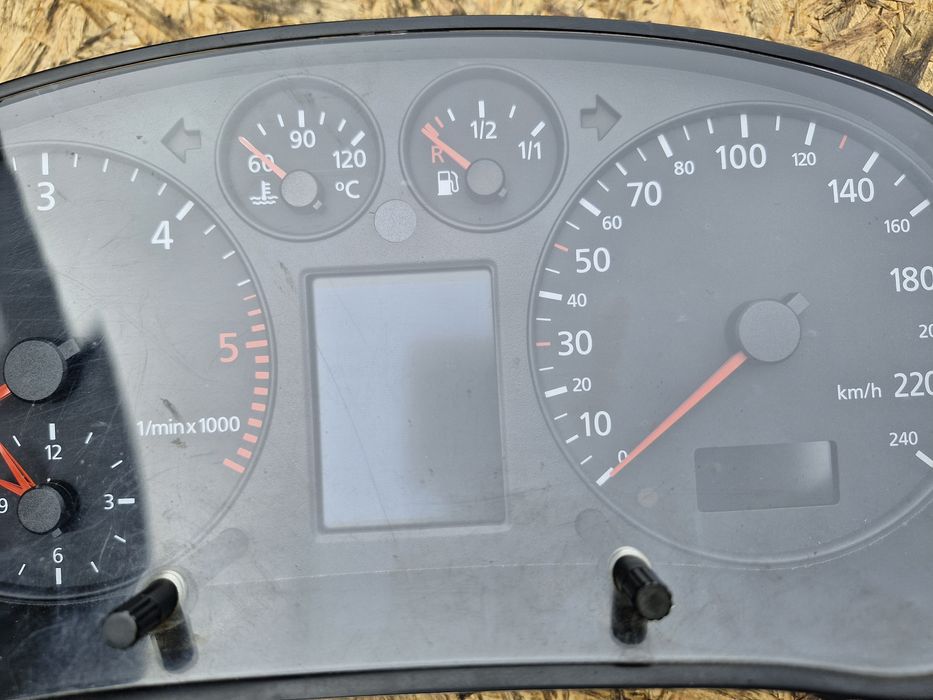 Licznik zegary audi a3