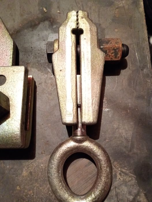 Продам рехтовочний зажим