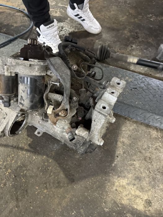 Caixa de velocidades 5 marchas - Golf IV 2.0 AP 2001 - Exelente estado