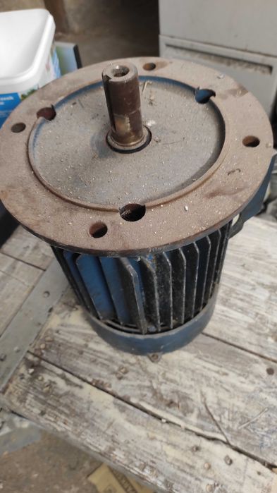 EFACEC BF5 112 M22 silnik 4 kw