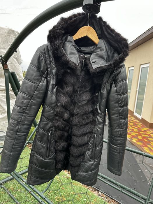 Шкіряна куртка з хутром норки