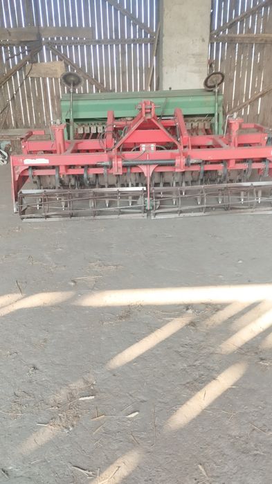 Agregat uprawowo siewny