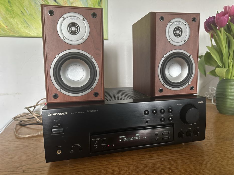 Продам акустику Magnat Monitor 110. Гарний стан. Маленькі але потужні.