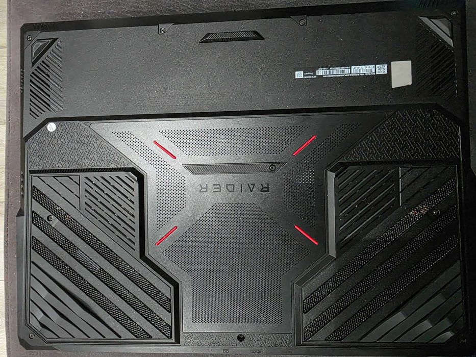 Laptop gamingowy MSI Raider 18 HX AI Ultra 9-285HX/64GB/4TB/RTX 5090