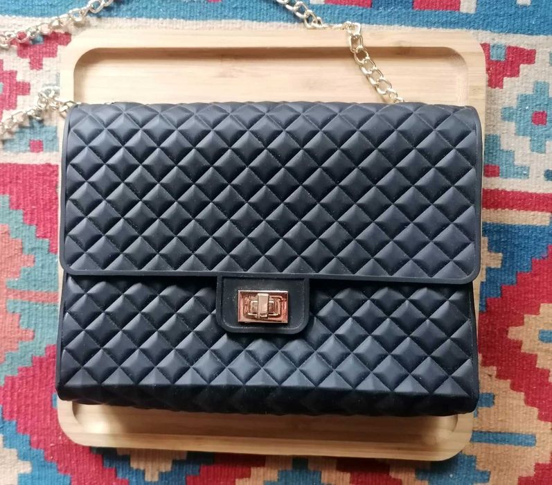 Mala preta de silicone Flying Tiger - Nunca Usada