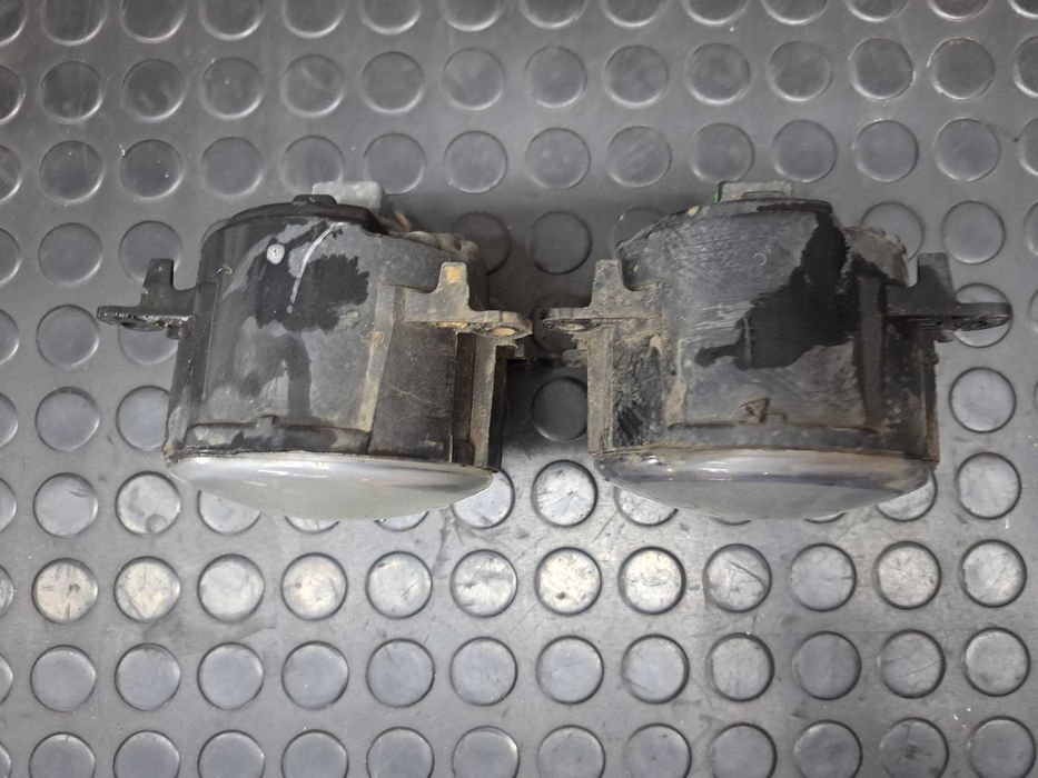 Lampa halogen przód Ford Focus Mk3