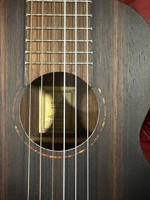 Guitalele Ortega RGL5EB gitara , mała gitara