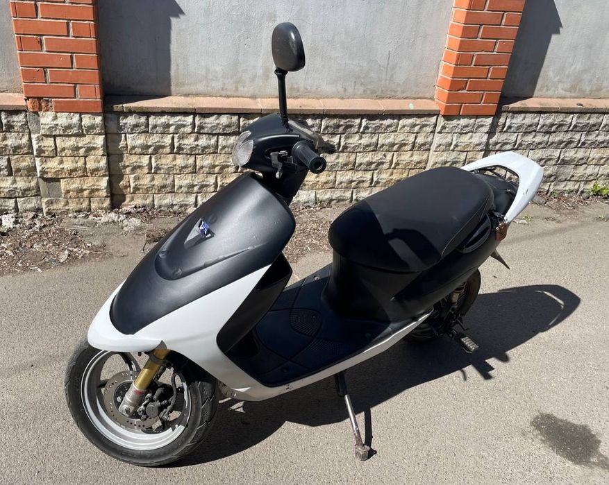 Електро скутер Suzuki
