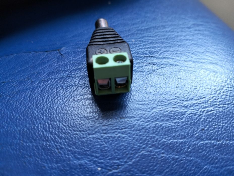 Конектор живлення