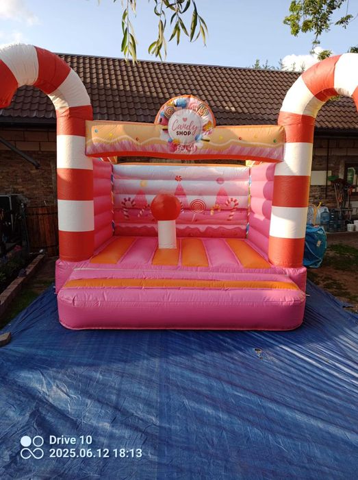 dmuchany plac zabaw dla dziecka