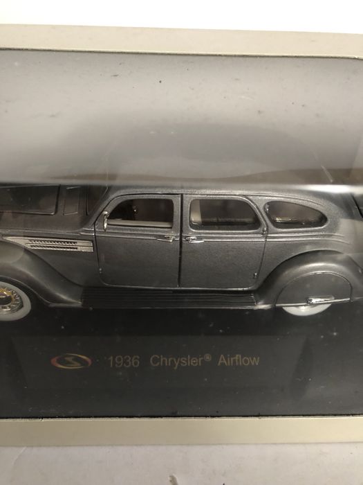 Chrysler Airflow escala 1:32
