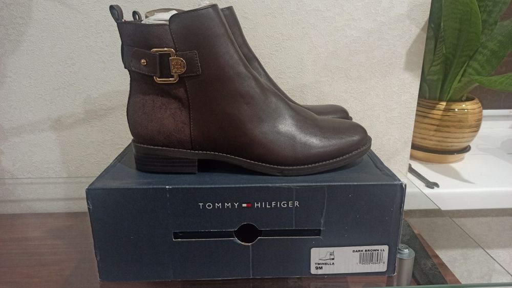 Нові напівчоботи Tommy Hilfiger Twinella 40 ботінки чоботи сапожки