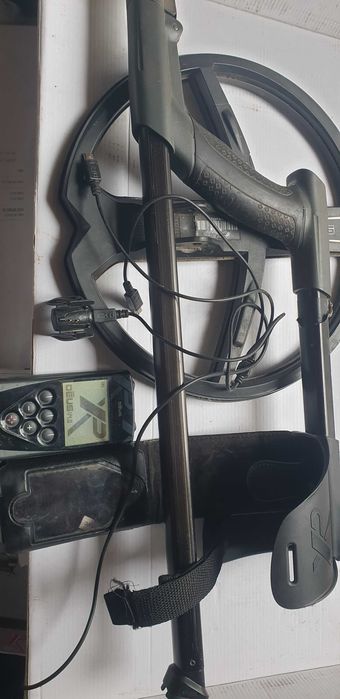 Продам металошукач деус