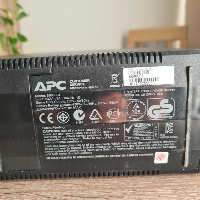 Ups APC Back-UPS Pro 900