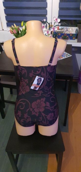 Strój kąpielowy jednoczęściowy modelujący Bonprix 42