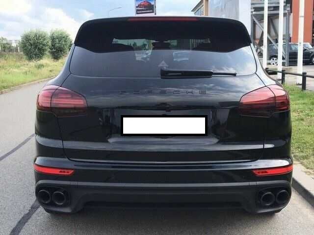 Porsche Cayenne S E-Hybrid PCCB — photo 5