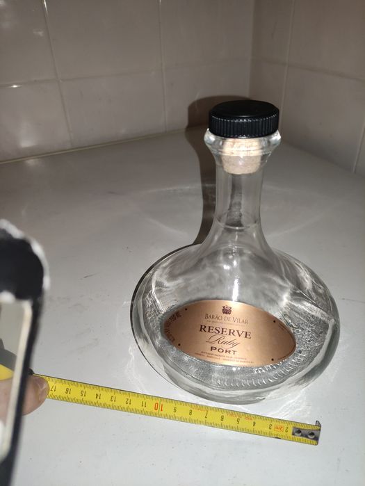 Empty bottle - Port wine430582044820787201