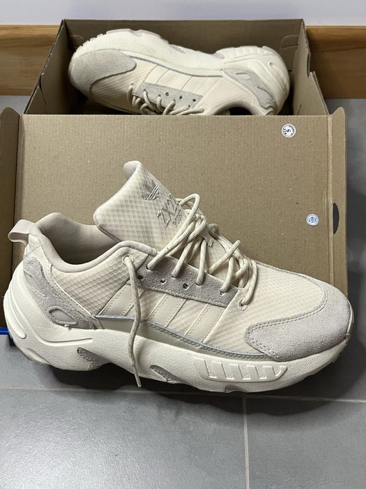 Кросівки Adidas 40,5