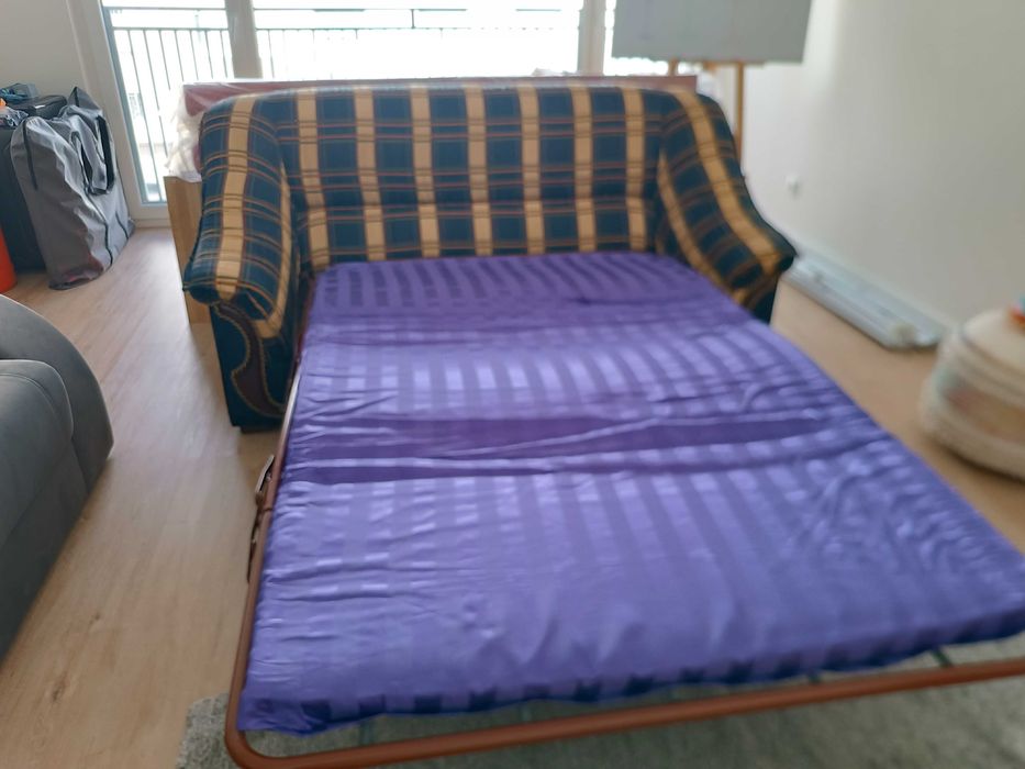 Sofá cama (3 lugares) + 2 sofás individuais
