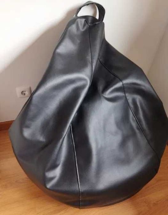 Puff grande em preto