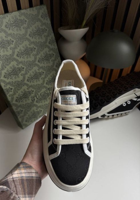 Кросівки жіночі Gucci GG Canvas чорно-білі, без коробки