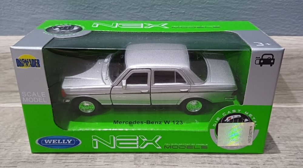 Welly Mercedes Benz W123 skala 1:34