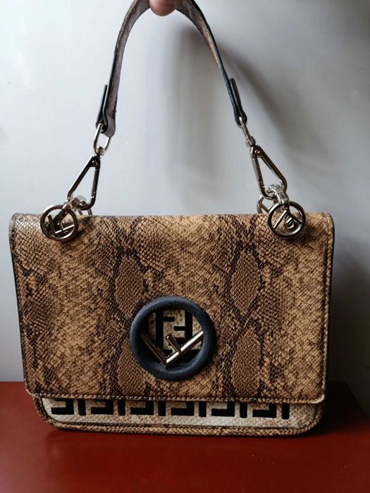 Сумочка FENDI Kan IF с принтом под змеиную кожу